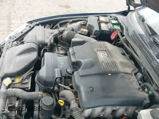 ✅ 2004 Lexus IS 300/350 • VIN: JTHBD192840085990 • Lot: 43320609. Wystawiony na IAAI z przebiegiem 208 748 mil. Bezpłatny archiwum sprzedaży aukcyjnych z USA i szczegółowy raport historii pojazdu na DreamBid. Zdjęcie 12.