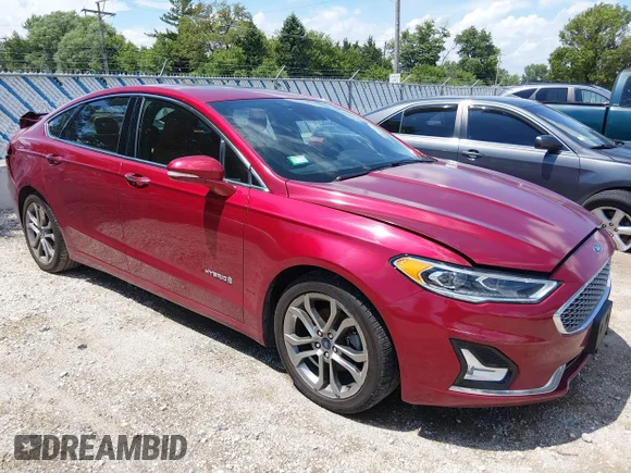 ✅ 2019 Ford Fusion Titanium • VIN: 3FA6P0RU7KR265941 • Lot: 45306033. Wystawiony na IAAI z przebiegiem 79 931 mil. Bezpłatny archiwum sprzedaży aukcyjnych z USA i szczegółowy raport historii pojazdu na DreamBid. Zdjęcie 1.