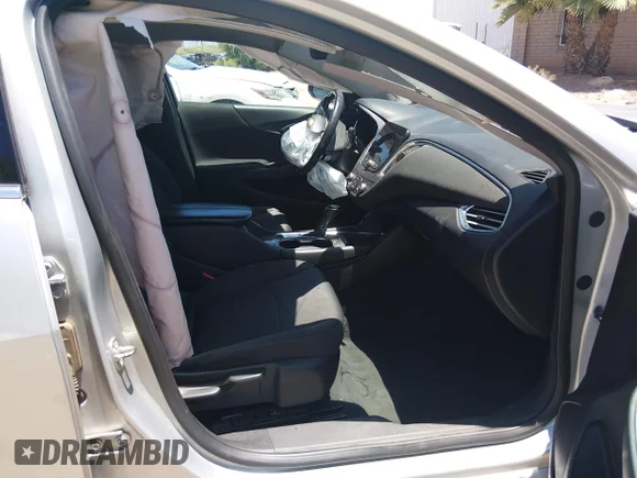 ✅ 2018 Chevrolet Malibu LT • VIN: 1G1ZD5ST2JF124519 • Lot: 45200630. Wystawiony na IAAI z przebiegiem 122 693 mil. Bezpłatny archiwum sprzedaży aukcyjnych z USA i szczegółowy raport historii pojazdu na DreamBid. Zdjęcie 5.