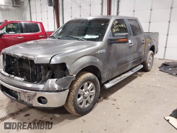 ✅ 2013 Ford F-150 XLT • VIN: 1FTFW1CF8DFA54180 • Lot: 44330855. Wystawiony na IAAI z przebiegiem 160 577 mil. Bezpłatny archiwum sprzedaży aukcyjnych z USA i szczegółowy raport historii pojazdu na DreamBid. Zdjęcie 2.
