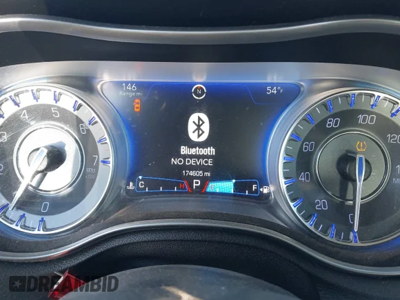 ✅ 2015 Chrysler 300 Limited • VIN: 2C3CCAAG7FH830487 • Lot: 44191704. Listed on IAAI with 174,605 mi. Free auction sales archive from the USA and detailed vehicle history report at DreamBid. Image 7.