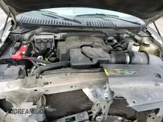 ✅ 2004 Ford Expedition Special Service • VIN: 1FMPU16L64LB54352 • Lot: 85381614. Wystawiony na Copart z przebiegiem 241 271 mil. Bezpłatny archiwum sprzedaży aukcyjnych z USA i szczegółowy raport historii pojazdu na DreamBid. Zdjęcie 14.