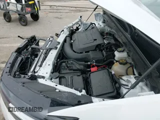 ✅ 2023 Buick Envision Essence • VIN: LRBFZPR44PD193561 • Lot: 41972754. Wystawiony na IAAI z przebiegiem 18 843 mil. Bezpłatny archiwum sprzedaży aukcyjnych z USA i szczegółowy raport historii pojazdu na DreamBid. Zdjęcie 20.