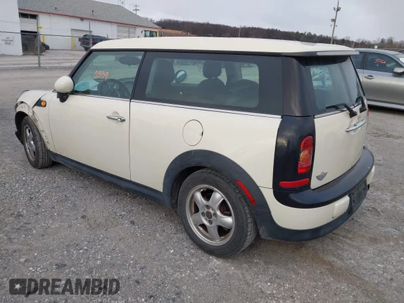 ✅ 2008 MINI Clubman • VIN: WMWML33548TJ46586 • Лот: 44010339. Опубліковано раніше на IAAI з пробігом 196 603 миль. Безкоштовний доступ до архіву аукціонних продажів зі США та докладний звіт про історію автомобіля на DreamBid. Зображення 3.