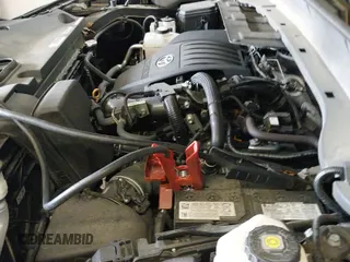 ✅ 2024 Toyota Highlander XLE • VIN: 5TDAAAB54RS006197 • Lot: 42682609. Listed on IAAI with 44,104 mi. Free auction sales archive from the USA and detailed vehicle history report at DreamBid. Image 17.