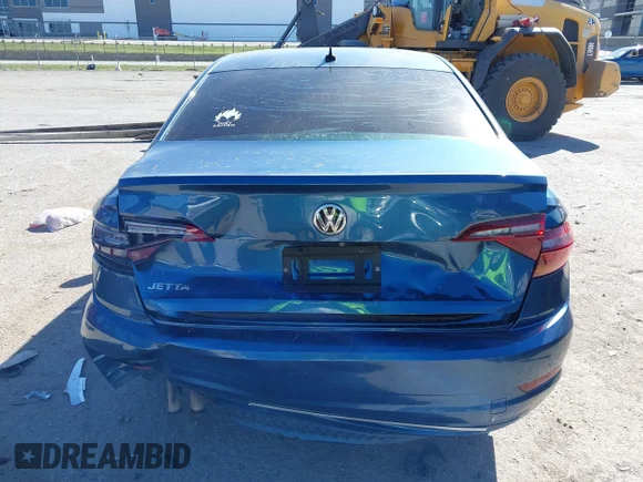 ✅ 2019 Volkswagen Jetta S • VIN: 3VWC57BU0KM189379 • Lot: 43552258. Wystawiony na IAAI z przebiegiem 162 663 mil. Bezpłatny archiwum sprzedaży aukcyjnych z USA i szczegółowy raport historii pojazdu na DreamBid. Zdjęcie 6.