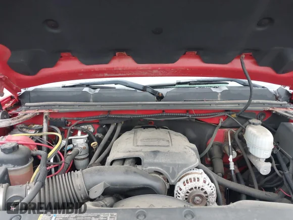 ✅ 2008 Chevrolet Silverado 2500HD 1LT • VIN: 1GCHK24K18E191575 • Лот: 45025187. Опубліковано раніше на IAAI з пробігом 101 938 миль. Безкоштовний доступ до архіву аукціонних продажів зі США та докладний звіт про історію автомобіля на DreamBid. Зображення 10.