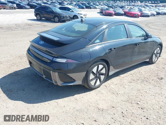 ✅ 2023 Hyundai Ioniq 6 SE • VIN: KMHM24AC7PA045528 • Lot: 42791381. Wystawiony na IAAI z przebiegiem 30 065 mil. Bezpłatny archiwum sprzedaży aukcyjnych z USA i szczegółowy raport historii pojazdu na DreamBid. Zdjęcie 4.