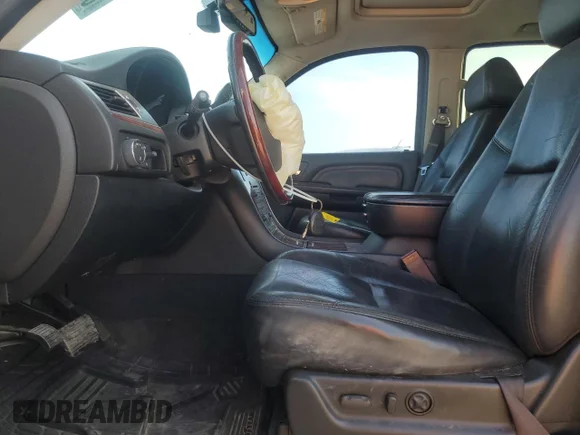 ✅ 2007 Cadillac Escalade • VIN: 1GYFK63867R143463 • Лот: 82747835. Опубликован ранее на Copart с пробегом 262 504 миль. Бесплатный доступ к архиву аукционных продаж из США и подробный отчёт об истории автомобиля на DreamBid. Изображение 7.