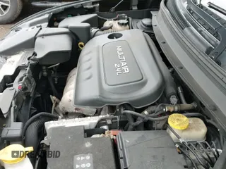 ✅ 2016 Jeep Cherokee Latitude • VIN: 1C4PJMCBXGW112540 • Lot: 42336449. Listed on IAAI with 94,774 mi. Free auction sales archive from the USA and detailed vehicle history report at DreamBid. Image 19.