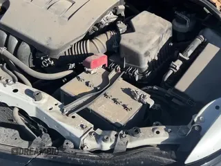 ✅ 2017 Toyota Corolla • VIN: JTNKARJE5HJ527599 • Lot: 94951405. Wystawiony na Copart z przebiegiem 76 276 mil. Bezpłatny archiwum sprzedaży aukcyjnych z USA i szczegółowy raport historii pojazdu na DreamBid. Zdjęcie 11.