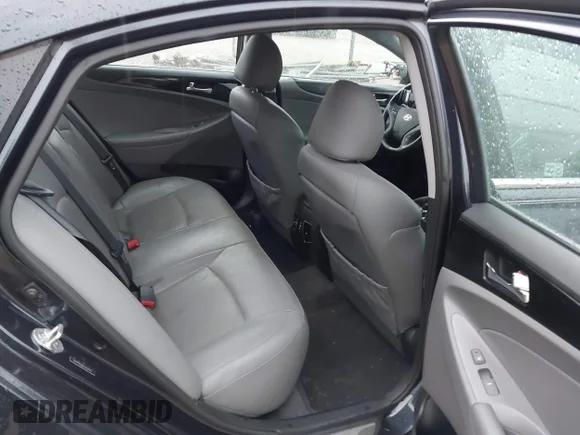 ✅ 2014 Hyundai Sonata SE • VIN: 5NPEC4AC8EH939243 • Lot: 43092519. Wystawiony na IAAI z przebiegiem 128 980 mil. Bezpłatny archiwum sprzedaży aukcyjnych z USA i szczegółowy raport historii pojazdu na DreamBid. Zdjęcie 8.
