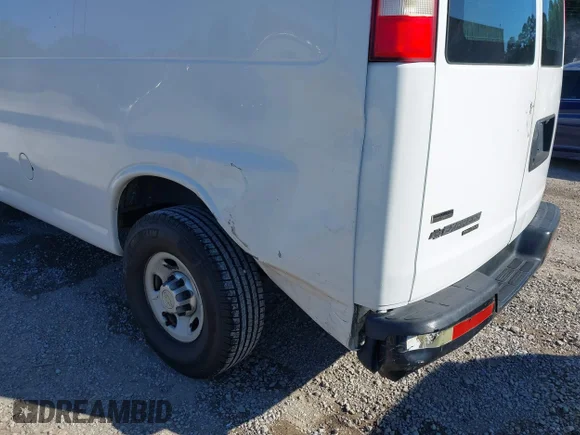 ✅ 2011 Chevrolet Express Cargo • VIN: 1GCWGFBA8B1152894 • Лот: 43399333. Опубліковано раніше на IAAI з пробігом 160 051 миль. Безкоштовний доступ до архіву аукціонних продажів зі США та докладний звіт про історію автомобіля на DreamBid. Зображення 6.