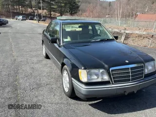 ✅ 1994 Mercedes-Benz E 320 • VIN: WDBEA32E2RC090839 • Лот: 49449775. Опубликован ранее на Copart с пробегом 90 322 миль. Бесплатный доступ к архиву аукционных продаж из США и подробный отчёт об истории автомобиля на DreamBid. Изображение 11.