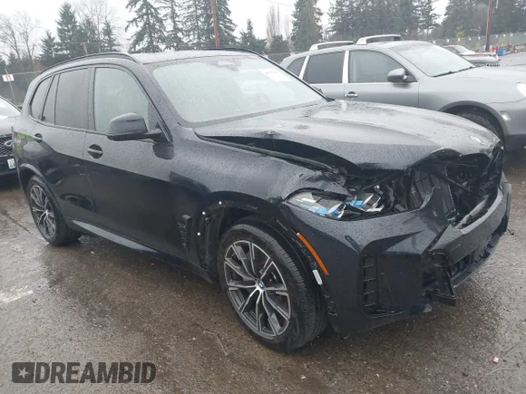 ✅ 2024 BMW X5 xDrive50e • VIN: 5UX43EU07R9S95055 • Lot: 44055446. Wystawiony na IAAI z przebiegiem 22 712 mil. Bezpłatny archiwum sprzedaży aukcyjnych z USA i szczegółowy raport historii pojazdu na DreamBid. Zdjęcie 1.