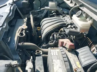 ✅ 2019 Nissan NV200 SV • VIN: 3N6CM0KN5KK697751 • Lot: 43155821. Wystawiony na IAAI z przebiegiem 95 624 mil. Bezpłatny archiwum sprzedaży aukcyjnych z USA i szczegółowy raport historii pojazdu na DreamBid. Zdjęcie 18.