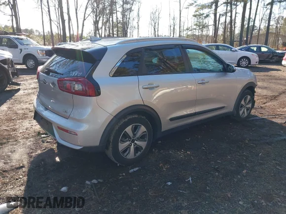 ✅ 2018 Kia Niro LX • VIN: KNDCB3LC1J5114060 • Лот: 41326850. Опубліковано раніше на IAAI з пробігом 106 330 миль. Безкоштовний доступ до архіву аукціонних продажів зі США та докладний звіт про історію автомобіля на DreamBid. Зображення 4.