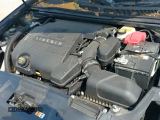 ✅ 2013 Lincoln MKS • VIN: 1LNHL9EK2DG615537 • Lot: 42595657. Wystawiony na IAAI z przebiegiem 86 849 mil. Bezpłatny archiwum sprzedaży aukcyjnych z USA i szczegółowy raport historii pojazdu na DreamBid. Zdjęcie 19.