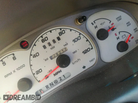 ✅ 2001 Ford Explorer Sport Trac • VIN: 1FMZU77E11UB37394 • Lot: 42588502. Wystawiony na IAAI z przebiegiem 228 217 mil. Bezpłatny archiwum sprzedaży aukcyjnych z USA i szczegółowy raport historii pojazdu na DreamBid. Zdjęcie 7.