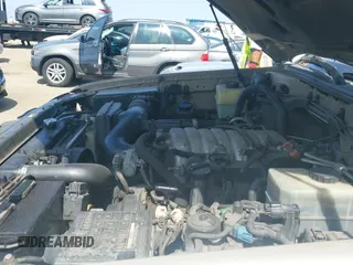 ✅ 2001 Lexus LX 470 • VIN: JTJHT00W813504713 • Lot: 42652558. Wystawiony na IAAI z przebiegiem 335 390 mil. Bezpłatny archiwum sprzedaży aukcyjnych z USA i szczegółowy raport historii pojazdu na DreamBid. Zdjęcie 20.