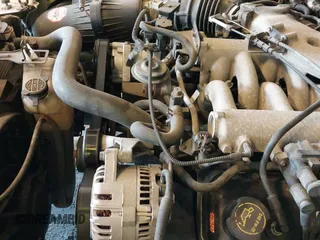 ✅ 2001 Ford Mustang Deluxe • VIN: 1FAFP44471F234022 • Lot: 43056246. Wystawiony na IAAI z przebiegiem 171 341 mil. Bezpłatny archiwum sprzedaży aukcyjnych z USA i szczegółowy raport historii pojazdu na DreamBid. Zdjęcie 19.