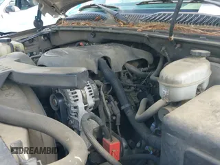 ✅ 2003 Cadillac Escalade • VIN: 1GYEC63T53R257350 • Lot: 42752273. Listed on IAAI with 300,492 mi. Free auction sales archive from the USA and detailed vehicle history report at DreamBid. Image 12.