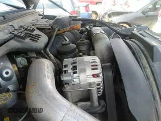 ✅ 2006 Ford F-250 XL • VIN: 1FTSW21P56EA10288 • Lot: 37183933. Wystawiony na IAAI z przebiegiem 142 176 mil. Bezpłatny archiwum sprzedaży aukcyjnych z USA i szczegółowy raport historii pojazdu na DreamBid. Zdjęcie 19.