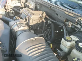 ✅ 2005 Ford Expedition Limited • VIN: 1FMFU20545LA72293 • Lot: 42000912. Wystawiony na IAAI z przebiegiem 182 117 mil. Bezpłatny archiwum sprzedaży aukcyjnych z USA i szczegółowy raport historii pojazdu na DreamBid. Zdjęcie 13.