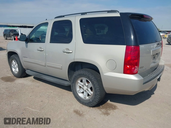 ✅ 2011 GMC Yukon SLE • VIN: 1GKS1AE02BR272153 • Lot: 43329047. Wystawiony na IAAI z przebiegiem 210 695 mil. Bezpłatny archiwum sprzedaży aukcyjnych z USA i szczegółowy raport historii pojazdu na DreamBid. Zdjęcie 3.