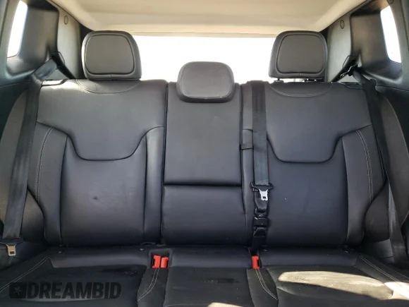 ✅ 2017 Jeep Renegade Limited • VIN: ZACCJBDB1HPF72461 • Lot: 46628903. Wystawiony na Copart z przebiegiem 44 056 mil. Bezpłatny archiwum sprzedaży aukcyjnych z USA i szczegółowy raport historii pojazdu na DreamBid. Zdjęcie 10.