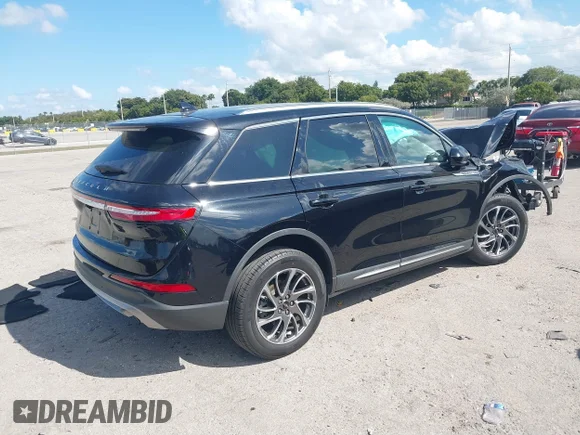 ✅ 2022 Lincoln Corsair Standard • VIN: 5LMCJ1C96NUL34469 • Lot: 41521652. Wystawiony na IAAI z przebiegiem 33 165 mil. Bezpłatny archiwum sprzedaży aukcyjnych z USA i szczegółowy raport historii pojazdu na DreamBid. Zdjęcie 4.