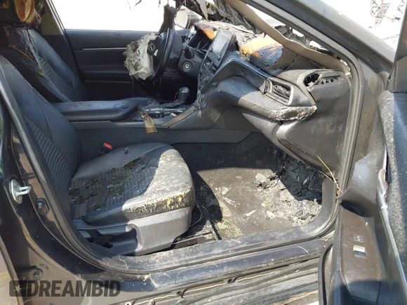 ✅ 2021 Toyota Camry SE Nightshade • VIN: 4T1G11AK6MU447279 • Lot: 42922683. Wystawiony na IAAI z przebiegiem Nie podano. Bezpłatny archiwum sprzedaży aukcyjnych z USA i szczegółowy raport historii pojazdu na DreamBid. Zdjęcie 5.