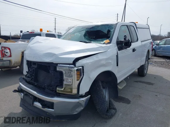 ✅ 2019 Ford F-250 XL • VIN: 1FT7X2B64KEF30288 • Lot: 44512138. Wystawiony na IAAI z przebiegiem 78 888 mil. Bezpłatny archiwum sprzedaży aukcyjnych z USA i szczegółowy raport historii pojazdu na DreamBid. Zdjęcie 2.