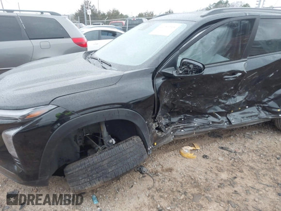 ✅ 2025 Chevrolet Trax ACTIV • VIN: KL77LKEP0SC149966 • Lot: 44159245. Wystawiony na IAAI z przebiegiem 43 669 mil. Bezpłatny archiwum sprzedaży aukcyjnych z USA i szczegółowy raport historii pojazdu na DreamBid. Zdjęcie 6.