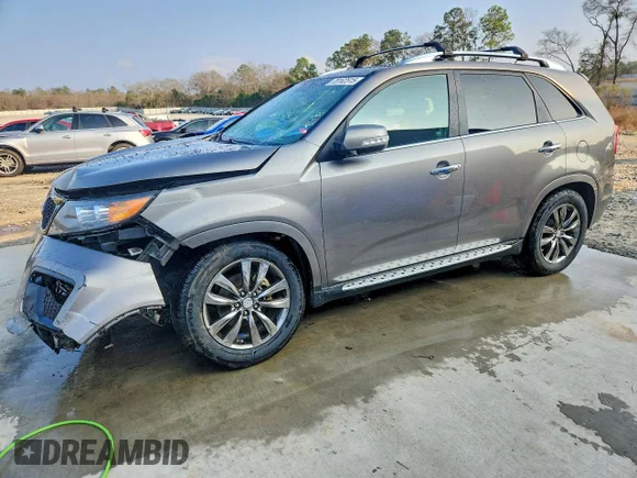 ✅ 2012 Kia Sorento SX • VIN: 5XYKW4A21CG305696 • Лот: 78162515. Опубликован ранее на Copart с пробегом 96 149 миль. Бесплатный доступ к архиву аукционных продаж из США и подробный отчёт об истории автомобиля на DreamBid. Изображение 1.