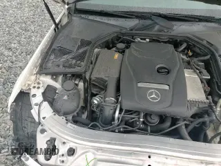 ✅ 2017 Mercedes-Benz C 300 • VIN: 55SWF4JB2HU205198 • Lot: 91368705. Wystawiony na Copart z przebiegiem 105 223 mil. Bezpłatny archiwum sprzedaży aukcyjnych z USA i szczegółowy raport historii pojazdu na DreamBid. Zdjęcie 14.