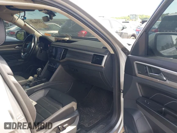 ✅ 2021 Volkswagen Atlas SEL Premium • VIN: 1V2TR2CA0MC513223 • Лот: 45210139. Опубліковано раніше на IAAI з пробігом 77 665 миль. Безкоштовний доступ до архіву аукціонних продажів зі США та докладний звіт про історію автомобіля на DreamBid. Зображення 5.