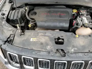 ✅ 2018 Jeep Compass Latitude • VIN: 3C4NJDBB6JT185507 • Лот: 90320295. Опубликован ранее на Copart с пробегом 128 448 миль. Бесплатный доступ к архиву аукционных продаж из США и подробный отчёт об истории автомобиля на DreamBid. Изображение 15.