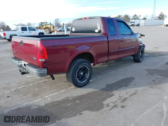✅ 1999 Ford F-150 XL • VIN: 1FTRX18L0XNA64155 • Lot: 44142293. Wystawiony na IAAI z przebiegiem Nie podano. Bezpłatny archiwum sprzedaży aukcyjnych z USA i szczegółowy raport historii pojazdu na DreamBid. Zdjęcie 4.