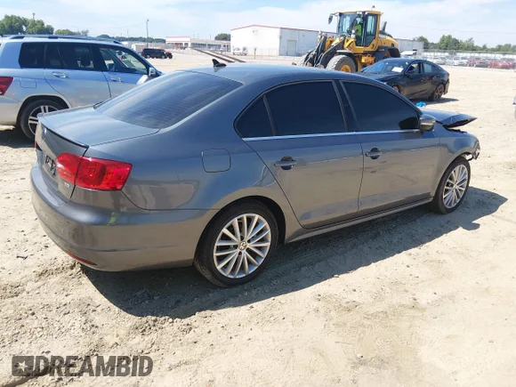 ✅ 2014 Volkswagen Jetta TDI • VIN: 3VWLL7AJ1EM443649 • Lot: 45317879. Wystawiony na IAAI z przebiegiem 161 653 mil. Bezpłatny archiwum sprzedaży aukcyjnych z USA i szczegółowy raport historii pojazdu na DreamBid. Zdjęcie 4.