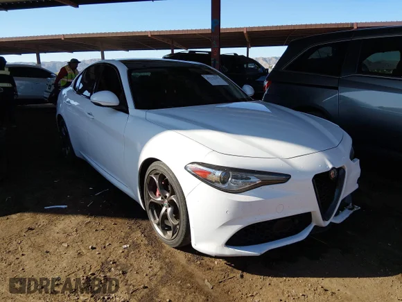 ✅ 2018 Alfa Romeo Giulia Ti Sport • VIN: ZARFAECN0J7567920 • Лот: 45279392. Опубликован ранее на IAAI с пробегом 77 940 миль. Бесплатный доступ к архиву аукционных продаж из США и подробный отчёт об истории автомобиля на DreamBid. Изображение 1.