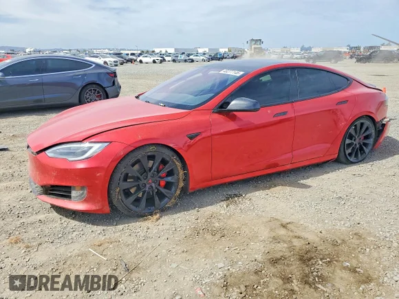 ✅ 2018 Tesla Model S 75D • VIN: 5YJSA1E43JF267515 • Lot: 48277146. Wystawiony na Copart z przebiegiem 129 567 mil. Bezpłatny archiwum sprzedaży aukcyjnych z USA i szczegółowy raport historii pojazdu na DreamBid. Zdjęcie 1.