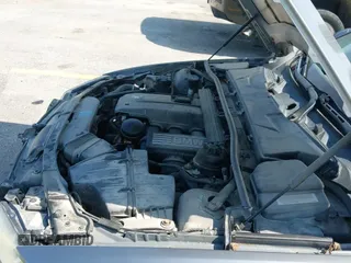 ✅ 2009 BMW 3 Series 328i xDrive • VIN: WBAPK53559A514413 • Lot: 42840223. Listed on IAAI with 221,756 mi. Free auction sales archive from the USA and detailed vehicle history report at DreamBid. Image 18.