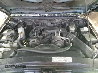 ✅ 2003 Chevrolet S-10 LS • VIN: 1GCDT19X938214036 • Лот: 84803234. Опубликован ранее на Copart с пробегом 208 889 миль. Бесплатный доступ к архиву аукционных продаж из США и подробный отчёт об истории автомобиля на DreamBid. Изображение 13.