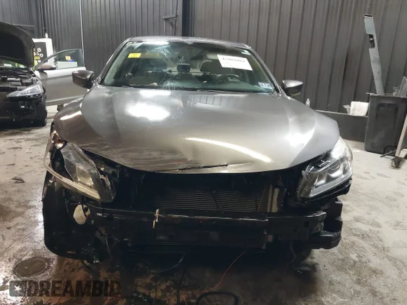 ✅ 2017 Honda Accord LX • VIN: 1HGCR2F31HA001097 • Lot: 43902084. Listed on IAAI with 89,081 mi. Free auction sales archive from the USA and detailed vehicle history report at DreamBid. Image 6.