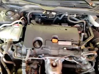 ✅ 2019 Honda Civic LX • VIN: 2HGFC2F65KH588194 • Lot: 92715535. Wystawiony na Copart z przebiegiem 102 235 mil. Bezpłatny archiwum sprzedaży aukcyjnych z USA i szczegółowy raport historii pojazdu na DreamBid. Zdjęcie 16.