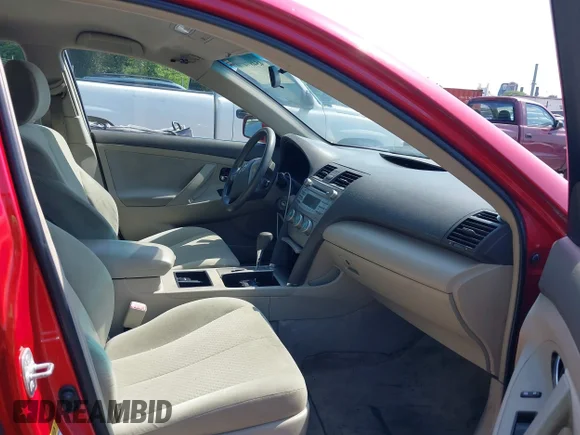 ✅ 2007 Toyota Camry LE • VIN: 4T1BE46K37U175898 • Лот: 45487470. Опубликован ранее на IAAI с пробегом 241 181 миль. Бесплатный доступ к архиву аукционных продаж из США и подробный отчёт об истории автомобиля на DreamBid. Изображение 5.