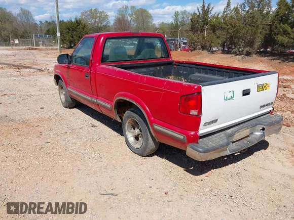 ✅ 1999 Chevrolet S-10 • VIN: 1GCCS14X6X8212451 • Lot: 41891148. Wystawiony na IAAI z przebiegiem Nie podano. Bezpłatny archiwum sprzedaży aukcyjnych z USA i szczegółowy raport historii pojazdu na DreamBid. Zdjęcie 3.