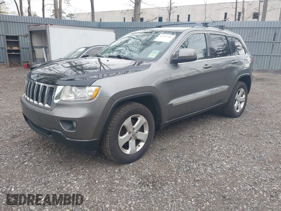 ✅ 2011 Jeep Grand Cherokee Laredo • VIN: 1J4RR4GGXBC731182 • Lot: 44993450. Wystawiony na IAAI z przebiegiem 202 095 mil. Bezpłatny archiwum sprzedaży aukcyjnych z USA i szczegółowy raport historii pojazdu na DreamBid. Zdjęcie 2.