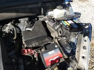 ✅ 2017 Toyota Highlander LE • VIN: 5TDBZRFH0HS384502 • Лот: 84777255. Опубликован ранее на Copart с пробегом 106 012 миль. Бесплатный доступ к архиву аукционных продаж из США и подробный отчёт об истории автомобиля на DreamBid. Изображение 17.